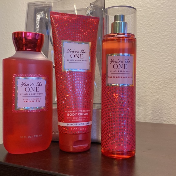Bath and Bodyworks your the one - Picture 2 of 7